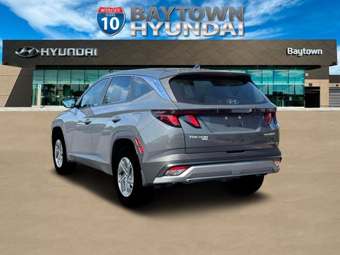 New 2026 Hyundai Tucson Blue SE image 5