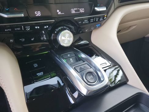Certified 2025 Acura MDX SH-AWD w/ Advance Package image 29