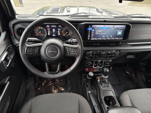 Certified 2024 Jeep Wrangler Unlimited Rubicon image 18