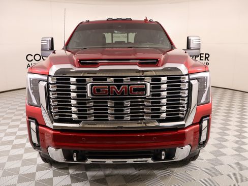 Used 2024 GMC Sierra 2500 Denali w/ Denali Reserve Package AWD/4WD image 10