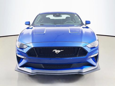 Used 2022 Ford Mustang GT RWD image 2