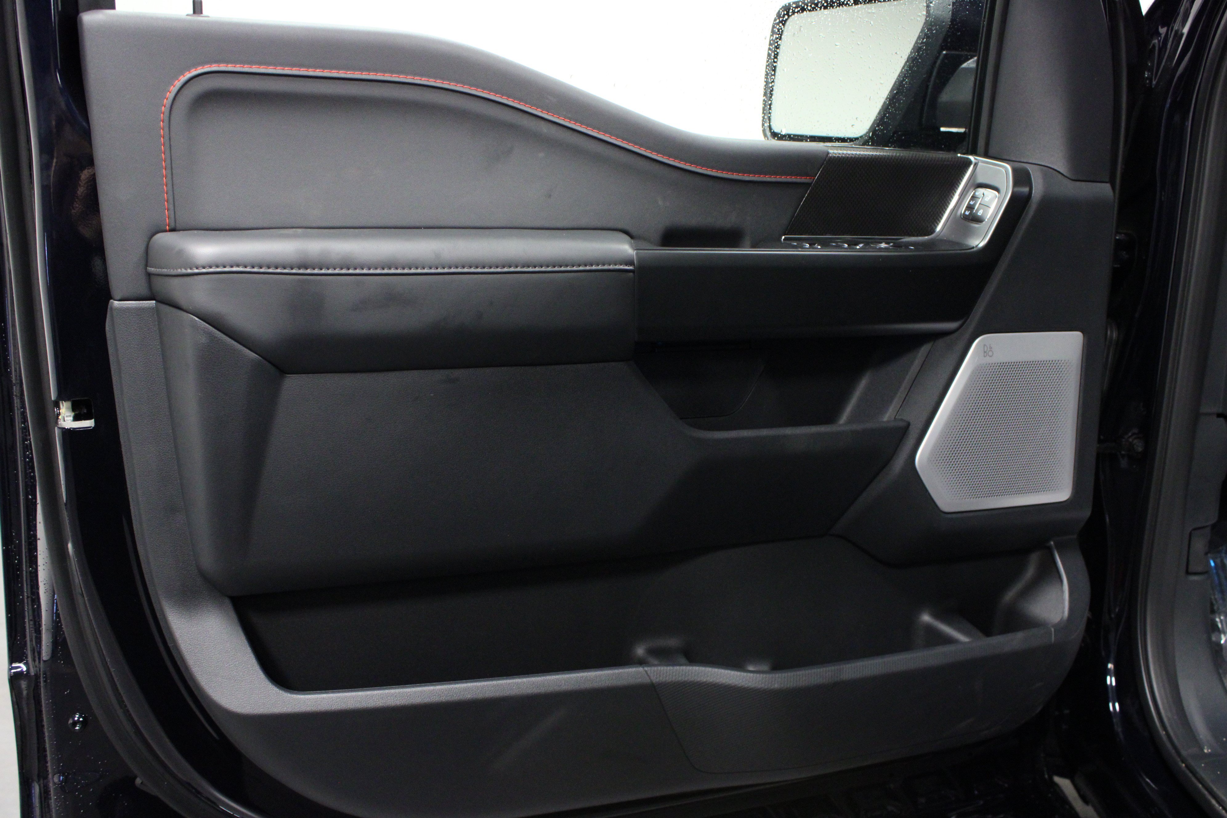 Used 2025 Ford F150 Raptor AWD/4WD image 11