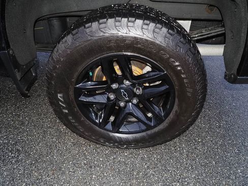 Used 2020 Chevrolet Silverado 1500 LT Trail Boss image 33