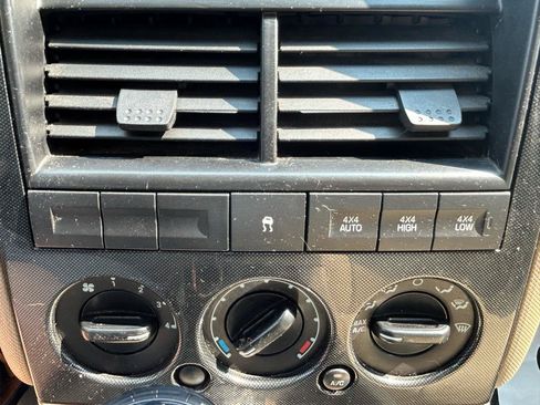 Used 2010 Ford Explorer Sport Trac XLT AWD/4WD image 22