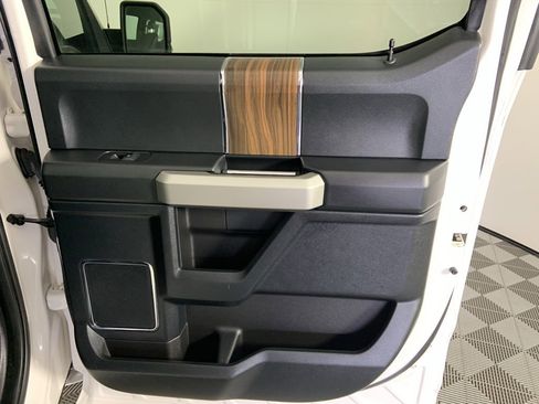 Used 2016 Ford F150 Lariat w/ Equipment Group 501A Mid image 26