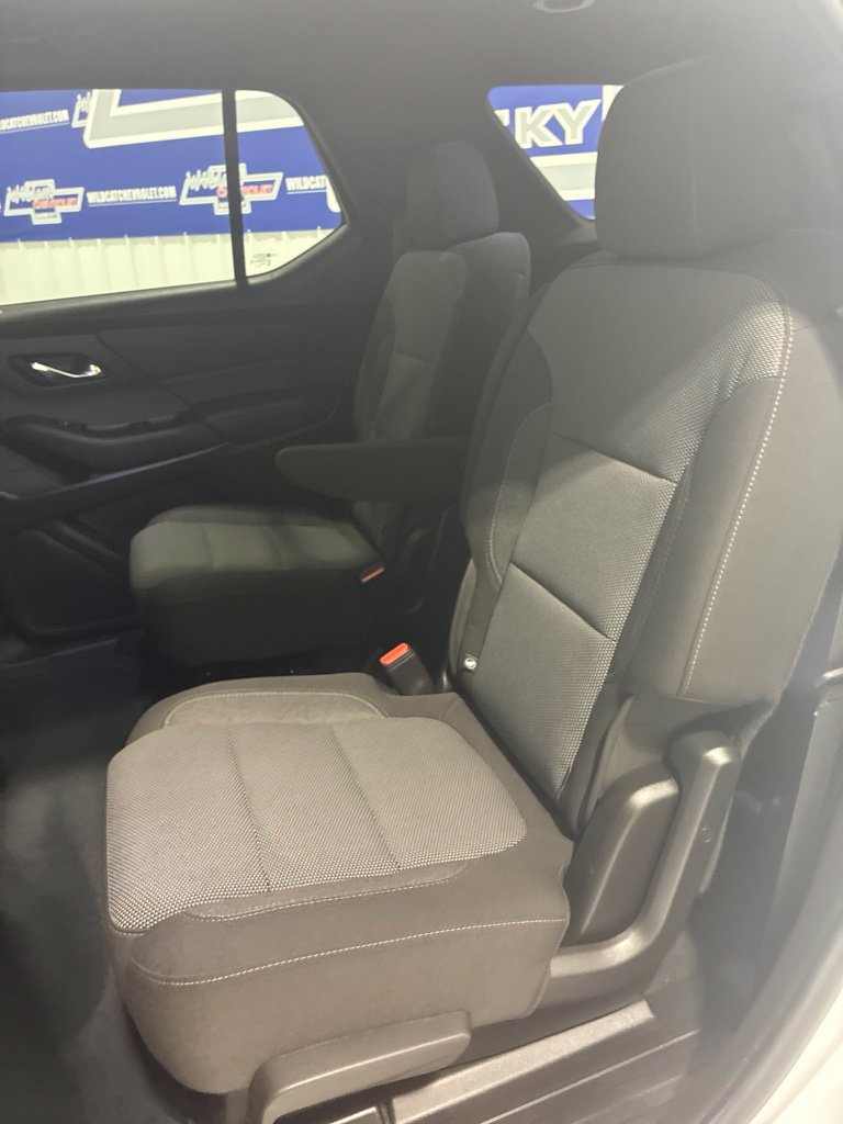 Used 2023 Chevrolet Traverse LT AWD/4WD image 31