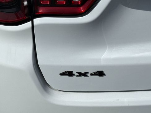 Used 2022 Jeep Compass Altitude image 25