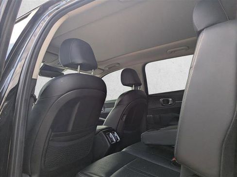 Used 2022 Kia Sorento S w/ Panoramic Sunroof Package FWD image 13