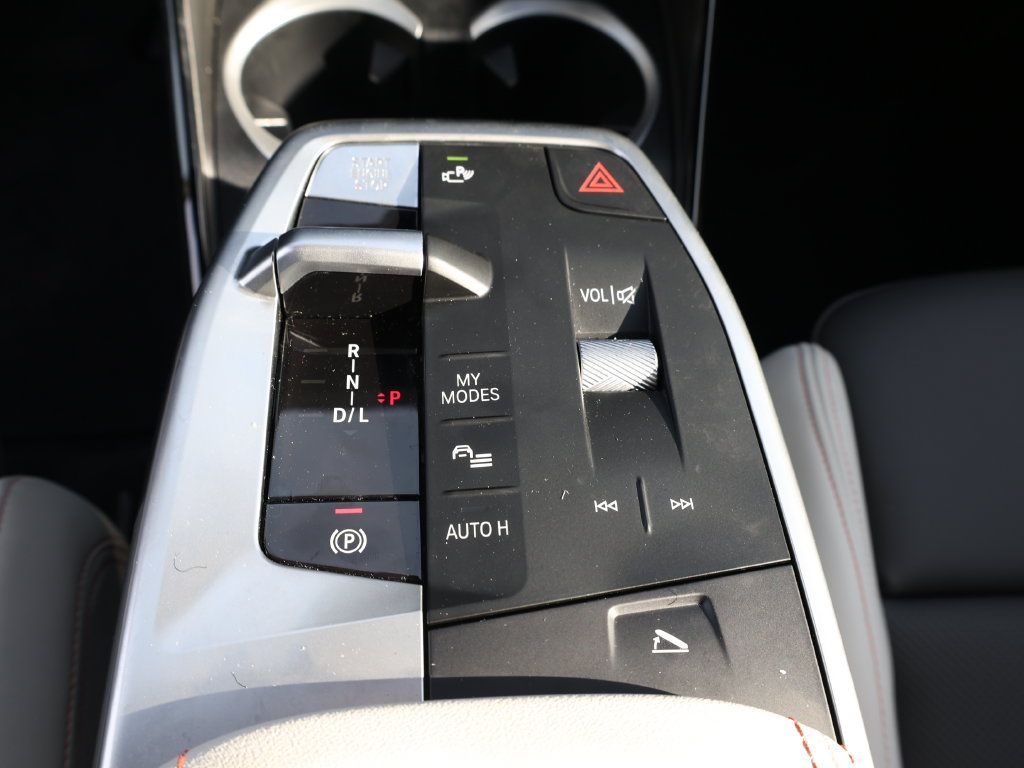 Used 2025 BMW X2 xDrive28i AWD/4WD image 28