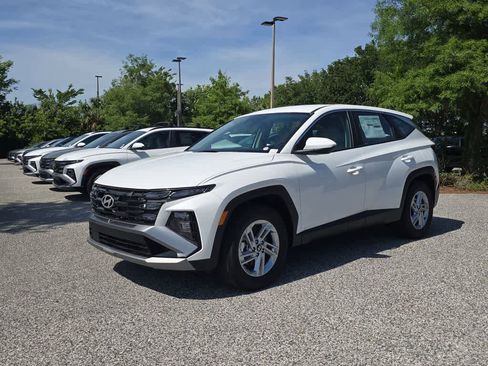 New 2026 Hyundai Tucson SE FWD image 2