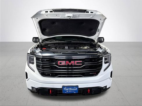 Used 2024 GMC Sierra 1500 AT4 w/ Technology Package AWD/4WD image 22