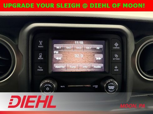 Certified 2021 Jeep Gladiator Willys image 25