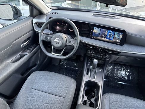 Used 2026 Nissan Kicks SV w/ SV Premium Package AWD/4WD image 21