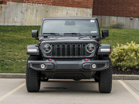 Used 2026 Jeep Wrangler Unlimited Rubicon AWD/4WD image 28