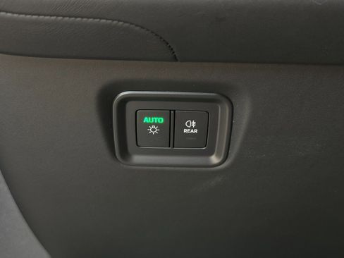 Used 2024 Porsche Cayenne Turbo AWD/4WD image 19