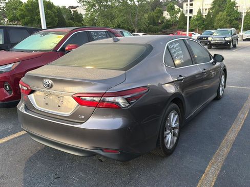 Used 2022 Toyota Camry LE image 8