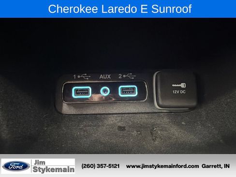 Used 2021 Jeep Grand Cherokee Laredo w/ Security & Convenience Group AWD/4WD image 31