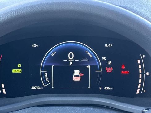 Used 2025 Toyota Camry LE image 18