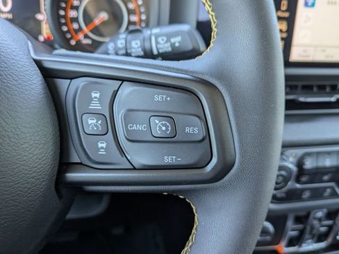 Used 2024 Jeep Wrangler Unlimited Sport AWD/4WD image 28
