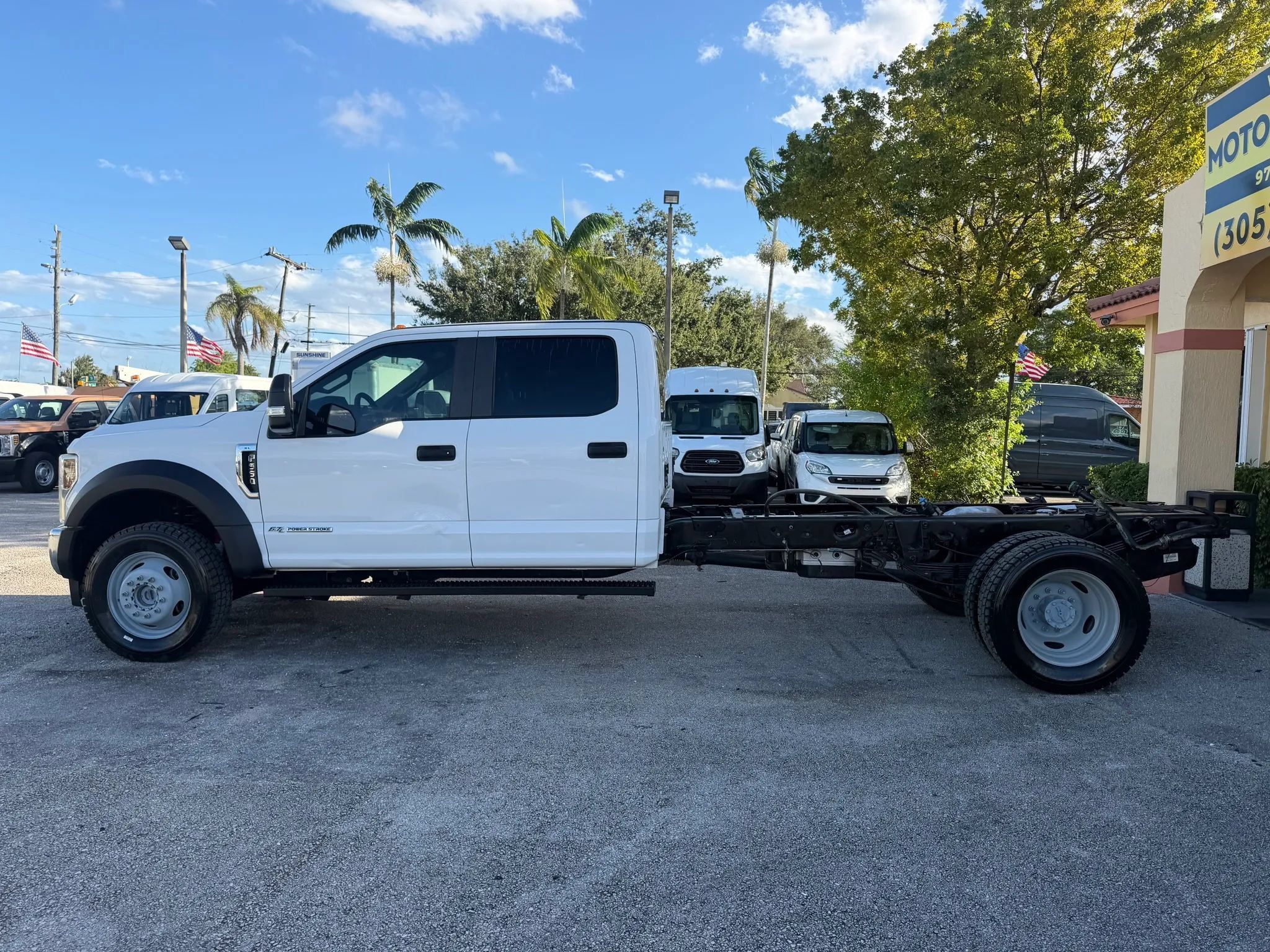 Used 2018 Ford F550 4x4 Crew Cab Super Duty image 3