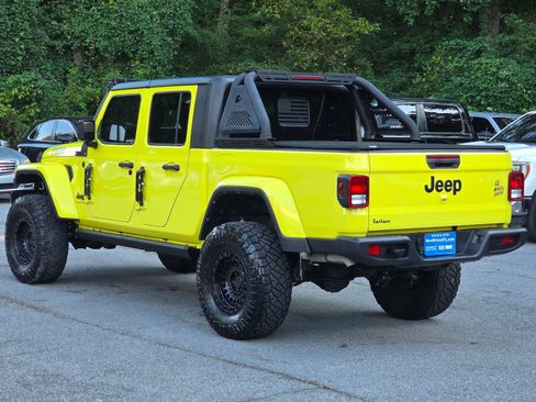 Used 2023 Jeep Gladiator Sport AWD/4WD image 5