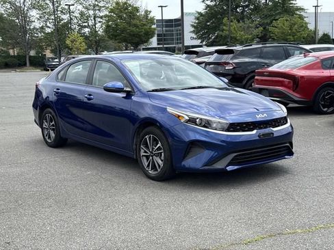 Used 2024 Kia Forte LXS w/ LXS Technology Package FWD image 1