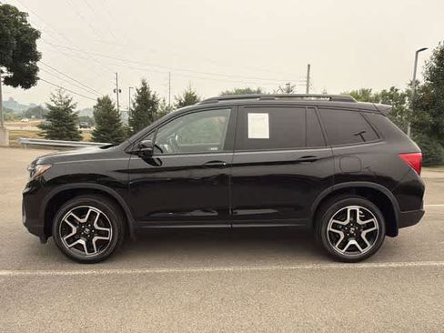 Used 2023 Honda Passport Elite image 2