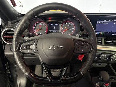 Used 2025 Chevrolet Trax RS w/ Driver Confidence Package FWD image 25