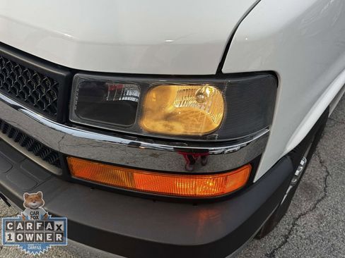 Used 2024 Chevrolet Express 3500 LT w/ LT Preferred Equipment Group image 8