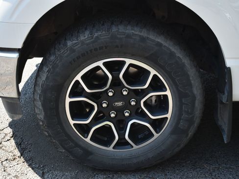 Used 2023 Ford F150 XLT w/ XTR Package image 11