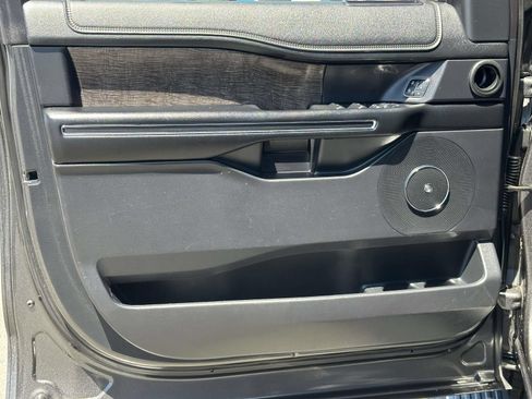 Used 2019 Ford Expedition Max Limited AWD/4WD image 20
