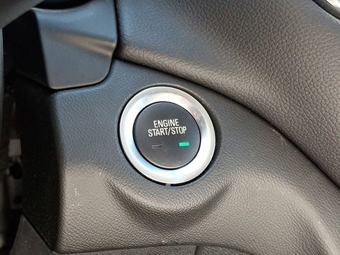 Used 2021 Chevrolet Equinox LT FWD image 24