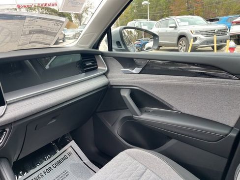 New 2026 Volkswagen Tiguan S image 18