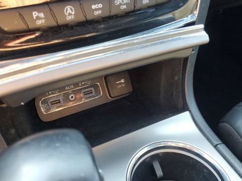 Used 2020 Jeep Grand Cherokee Limited w/ Premium Lighting Group AWD/4WD image 18