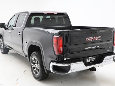 Used 2025 GMC Sierra 1500 SLT AWD/4WD image 7