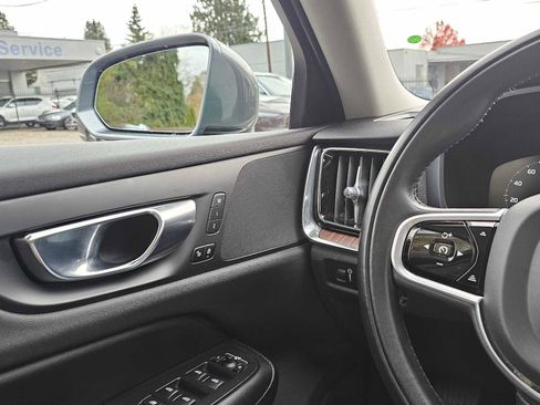 Certified 2021 Volvo S60 T6 Momentum w/ Premium Package image 30