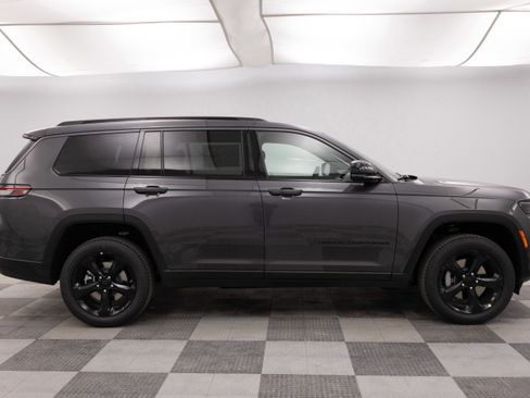 New 2026 Jeep Grand Cherokee L Limited w/ Limited Altitude Package AWD/4WD image 14
