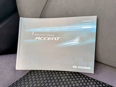 Used 2010 Hyundai Accent GS image 28