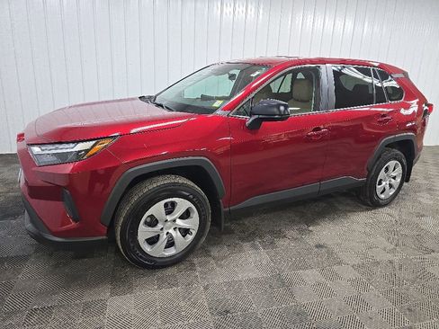 Used 2024 Toyota RAV4 LE AWD/4WD image 6