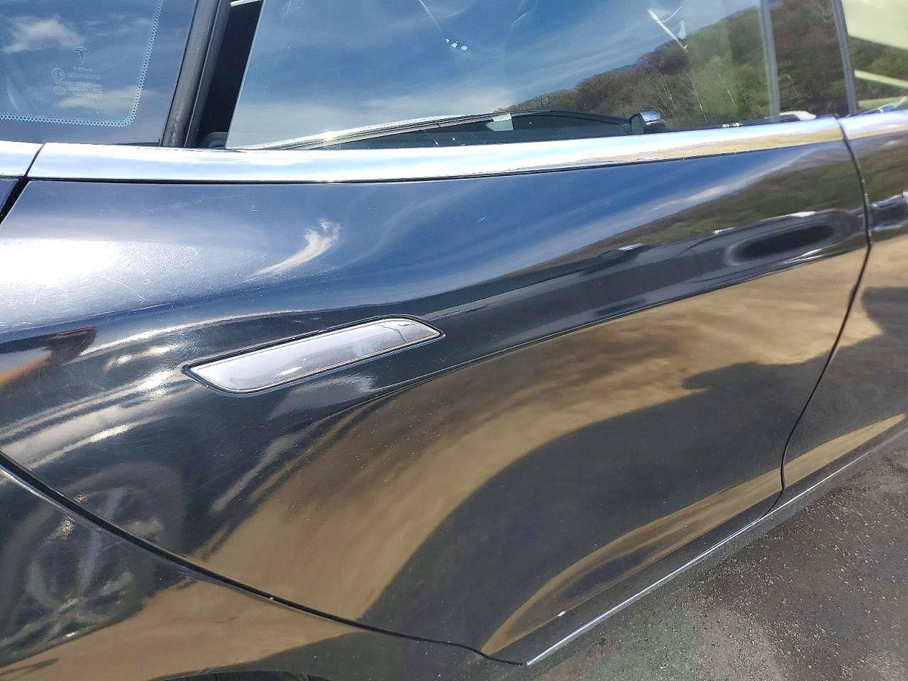 Used 2015 Tesla Model S AWD image 7