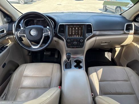 Used 2016 Jeep Grand Cherokee Limited RWD image 6