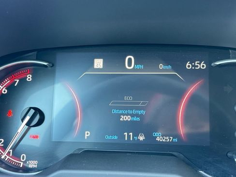 Used 2024 Toyota RAV4 LE AWD/4WD image 21
