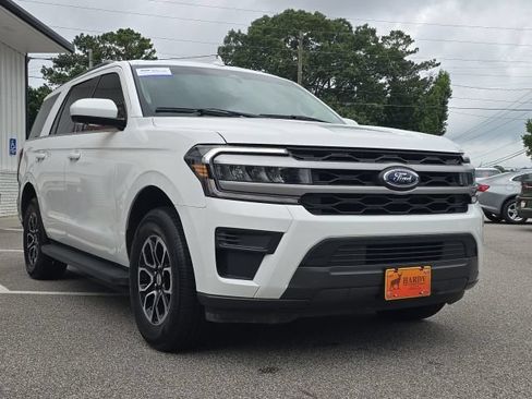 Certified 2022 Ford Expedition XLT RWD image 7
