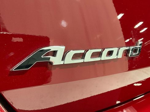 Used 2017 Honda Accord EX-L image 9