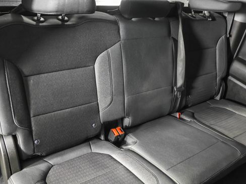 Used 2021 Chevrolet Silverado 1500 LT image 39