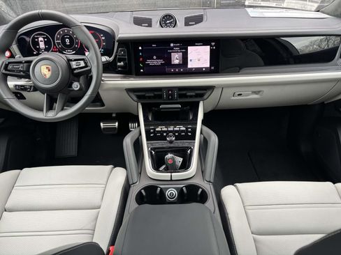 New 2026 Porsche Cayenne GTS AWD/4WD image 18