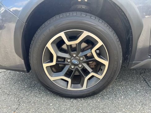Used 2017 Subaru Crosstrek 2.0i Premium AWD/4WD image 22