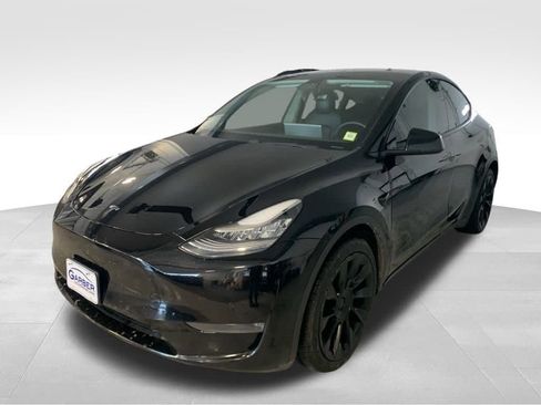 Used 2021 Tesla Model Y Long Range image 1