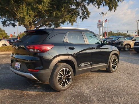 Used 2024 Chevrolet TrailBlazer LT w/ LT Cold Weather Package image 4