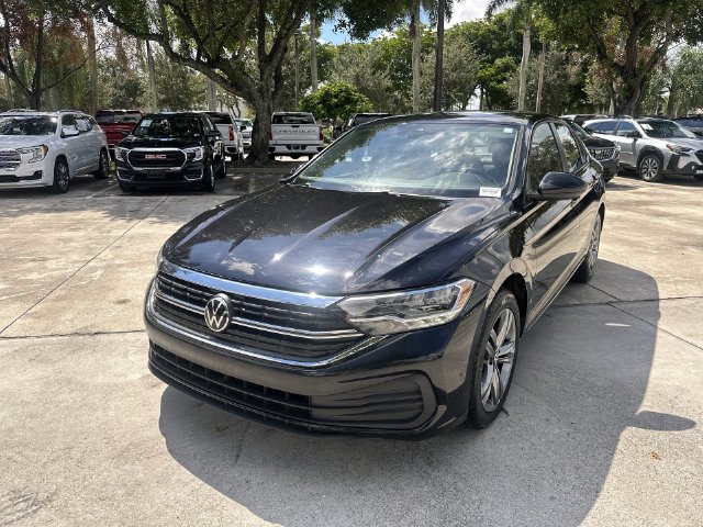 Used 2024 Volkswagen Jetta SE FWD image 19